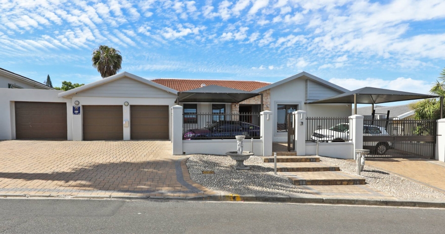 5 Bedroom Property for Sale in Amanda Glen Western Cape